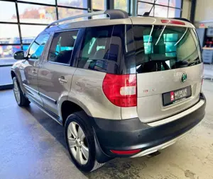 Skoda Yeti 2.0 TDI DSG Eleg. Plus Edition 4x4+Navi+AHK Bild 4