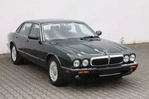 Jaguar XJ 3.2 Executive 2 Jahre Garantie Bild 2