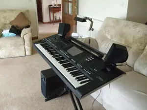 Yamaha Genos Keyboard mit V2