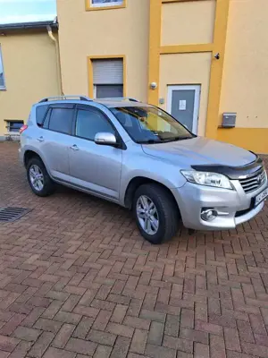 Toyota RAV 4 2.2 D-4D 4x4 Bild 4