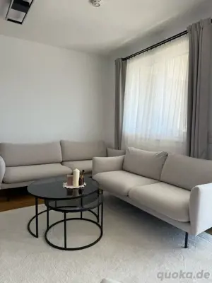 Sofa-Set zu verkaufen   2- & 3-Sitzer + Hocker + Kopfstützen   Top Zustand