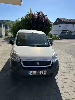 Peugeot Partner 1.6 HDi 90 L2 FAP Komfort Bild 2