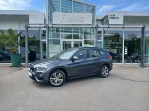 BMW X1 xDrive25d Aut Sport Line Leder Panorama LED NaviPl Bild 1