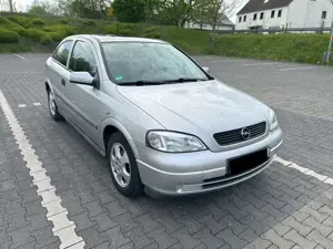 Opel Astra Astra 2.0 Edition 100