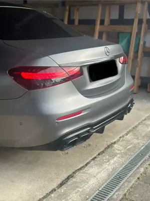 Mercedes-Benz E 220 d 9G-TRONIC AMG Line