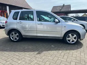 Mazda 2 1.4i, 80 PS, Bj 2006, TÜV neu, Klimaanlage, M+S Bild 3