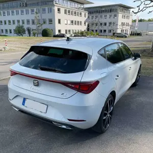 SEAT Leon 1.4 e-Hybrid DSG FR mit Herstellergarantie Bild 3