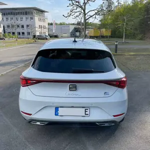 SEAT Leon 1.4 e-Hybrid DSG FR mit Herstellergarantie Bild 2