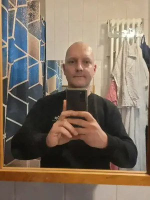 Suche dich mit mindestens xl oder besser noch xxl zum gegenseitig blasen und mich ficken lassen 