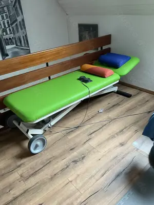 Therapieliege elektrische Höhenverstellung