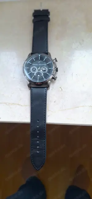 Herren Uhr  von Daniel Hechter ca 46 mm d  wie Neu Bild 2