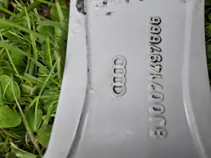 4 Pirelli Sommerreifen 225  50 R 17  auf Audi Alufelgen Bild 5