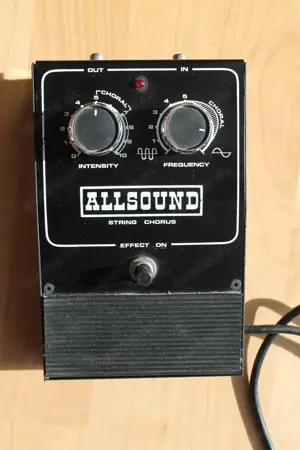 vintage stomp box ALLSOUND "String Chorus" von 1981, weird sounds . .