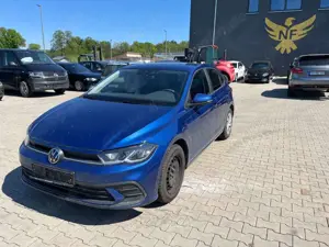 Volkswagen Polo VI Highline 1.0TSI Seitenschaden fährt