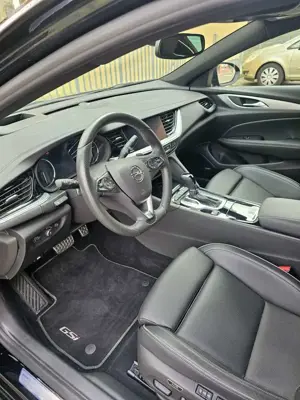 Opel Insignia INSIGNIA GSI 4X4 MODELL 2023 Bild 2
