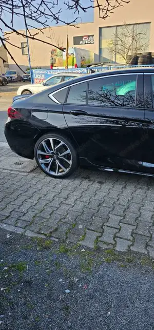 Opel Insignia INSIGNIA GSI 4X4 MODELL 2023 Bild 3