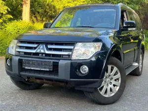 Mitsubishi Pajero 3.2 DI-D Instyle|NAVI|PANO|KAMERA|7SITZER