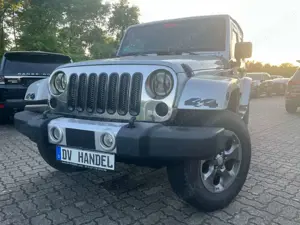 Jeep Wrangler UnlimitedSahara *Autogas/Navi/Sitzhzg.*