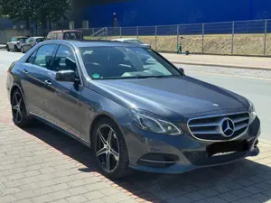 Mercedes-Benz E 220 BlueTEC 9G-TRONIC Avantgarde Bild 1