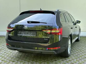 Skoda Superb Combi 2.0 | 4x4 | ACC | AHK | Zahnr.Neu | Bild 2