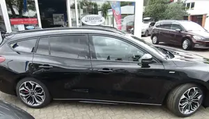 Ford Focus Turnier ST-Line X SHZ DAB Navi ACC Bild 4
