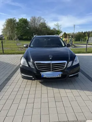 Mercedes-Benz E 220 T CDI DPF BlueEFFICIENCY 7G-TRONIC Avantgarde