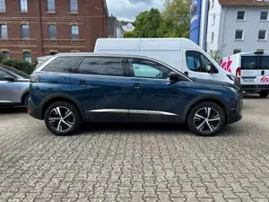 Peugeot 5008 1.2 GT AHK-abnehmbar 5 Sitzer Bild 4