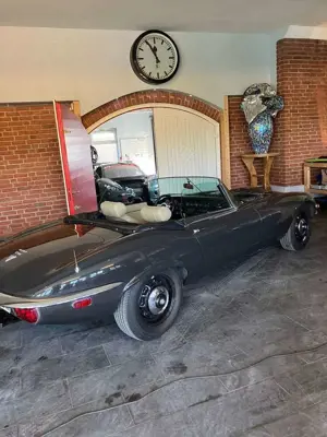Jaguar E-Type V 12 CABRIO *AUS MEINER PRIVATEN SAMMLUNG Bild 4