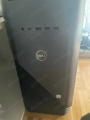 Gaming Pc mit Monitor und Gaming Geräte dazu