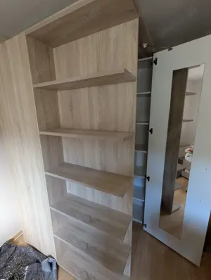 Eckschrank begehbar mit Bett