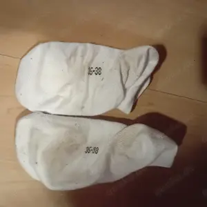 Getrage Socken.