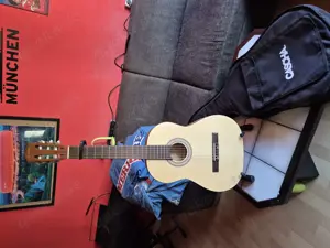 neue Gitarre von Casha