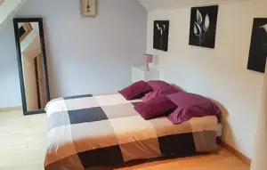 Wir suchen eine Mitbewohnerin