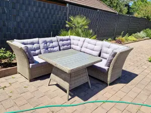schicke Lounge für Ihren Garten
