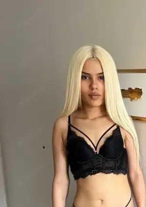 nina Deutsch Skninny Girl +21