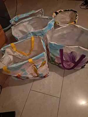Kunststofftaschen groß zu verschenken