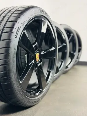 Porsche 911 992 Facelift Carrera Classic Sommer Räder Bild 4