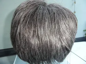 Perücke Schwarz. Bild 2