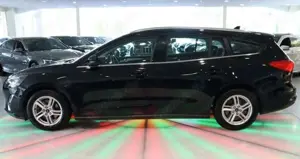 Ford Focus Turnier Cool  Connect Automatik*NAVI*SHZ* Bild 4