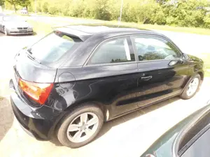 Audi A1 1.0 60KW TÜV NEU Bild 4