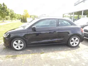 Audi A1 1.0 60KW TÜV NEU Bild 3