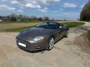 Jaguar XKR