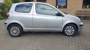 Toyota Yaris Yaris 1.0 Bild 3