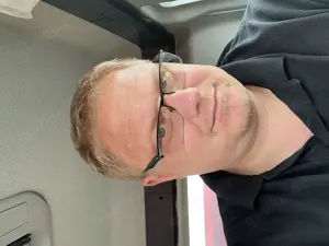 Syphatische Frau gessucht