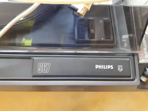 Suche Verkäufer - HiFi Geräte, Videorecorder, CD Player, Plattenspieler, Verstärker, Lautsprecher