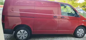 VW - Transporter Kasten Farbe rot (noch 7 Monate Händler Garantie)