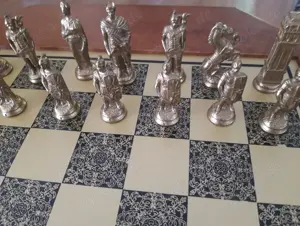 Schachtisch Holz, achteckig Bild 3