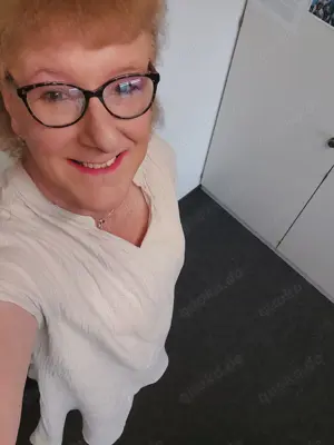 Hey, ich suche immer neue Freundinnen. Möchtest Du mich mal kennenlernen ?