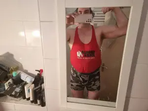 Du bist jung, sexy, knackig ab 18 1,60,besser ab 25 1,60 stehst auf reife Männer ab 40 bis 65 Jahre.