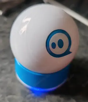 Sphero Mini Roboterball weiß blau mit Zubehör, Bluetooth-Ball (Katzen, Kinder...) Gyroskopball  Bild 4
